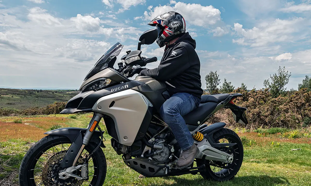 Veilige motorjeans voor op reis » 1 motorjeans roadskin tanaris elite